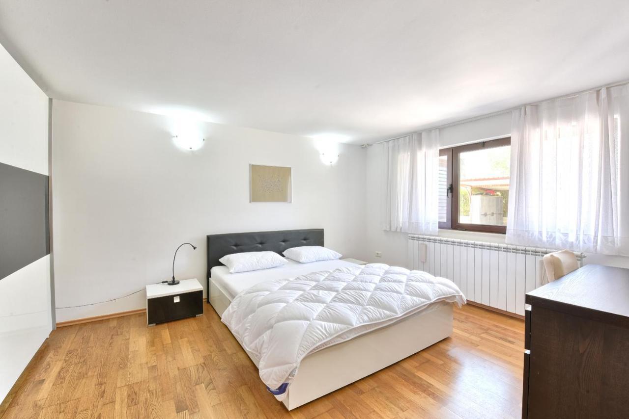 Brezac olive garden apartment Fažana Exterior foto