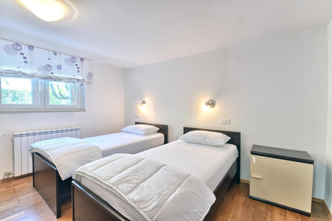 Brezac olive garden apartment Fažana Exterior foto