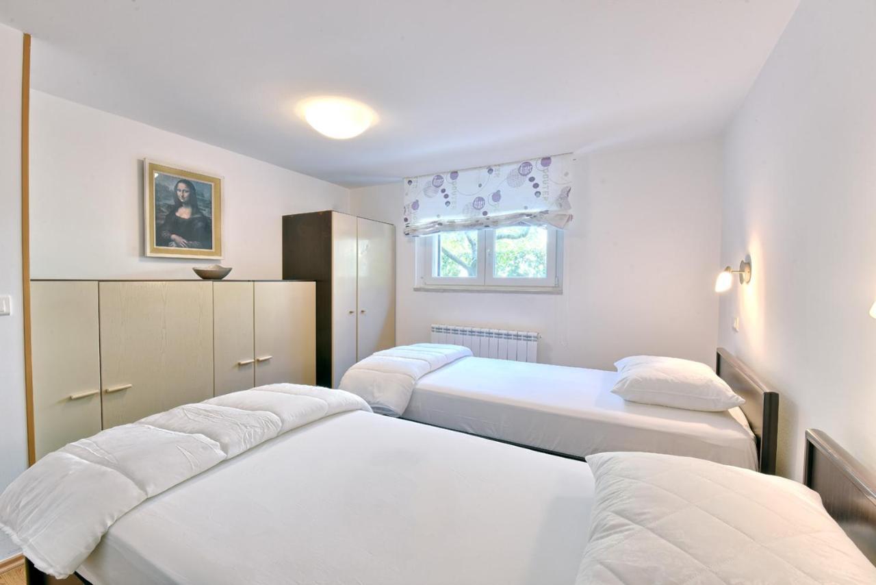 Brezac olive garden apartment Fažana Exterior foto